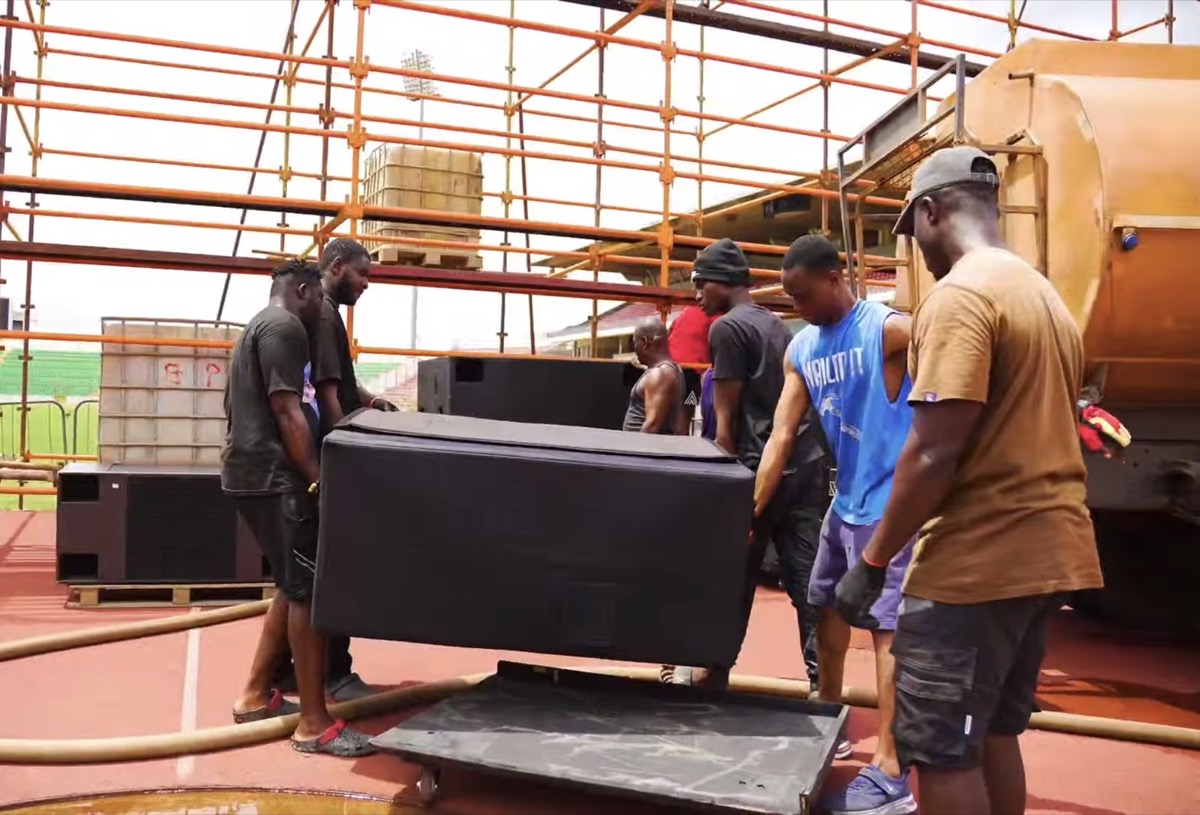 CDI crew working together